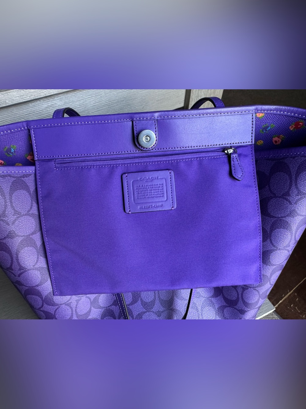 Reversible COACH City Tote PURPLE - RARE & HTF! - Picture 9 of 13
